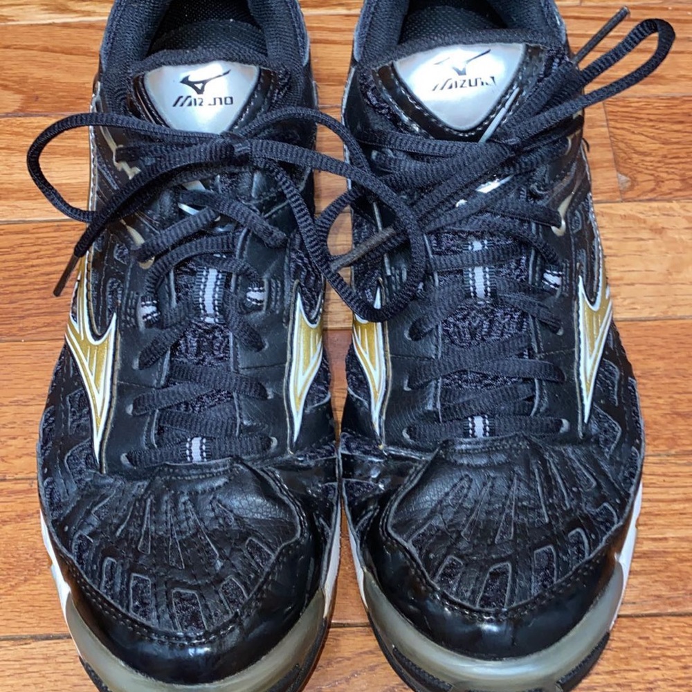 Mizuno Tennis Shoes
